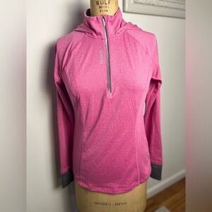 Reebok women’s pink hooded pullover half zip small